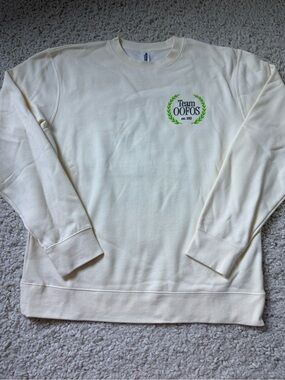 OOFOS Cream Crewneck Sweatshirt with Green Laurel Logo
